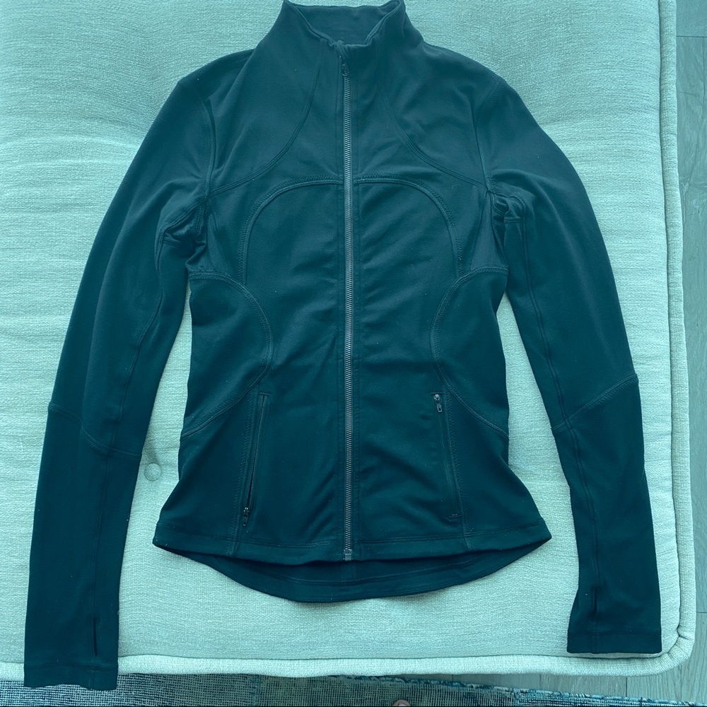 Lululemon black leisurewear zip up jacket
